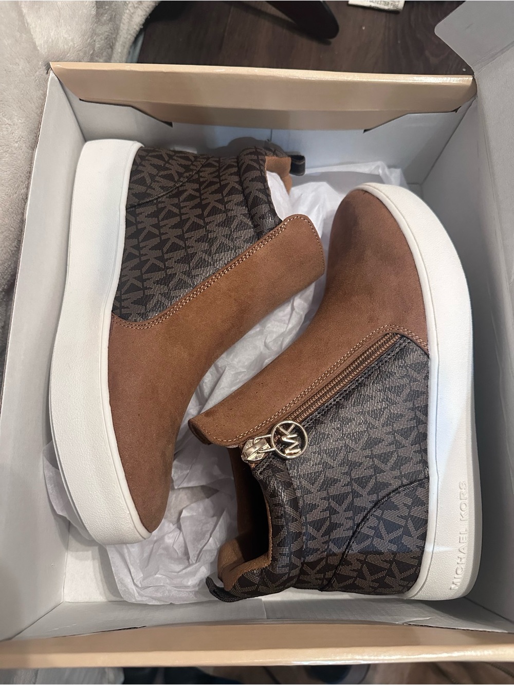 Michael Kors Tan & Brown Logo High-Top Sneakers
